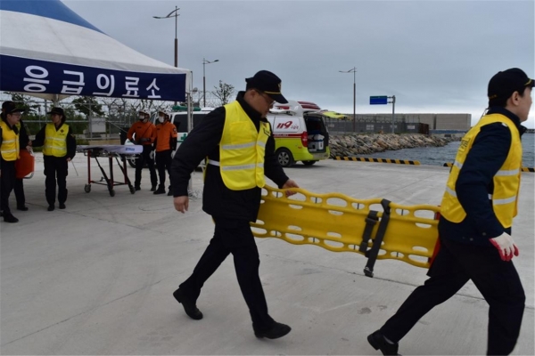울산항만공사 '2018 재난대응 안전한국훈련' 모습 (사진제공=행정안전부)