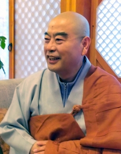 경남 창원시불교연합회 제6대 회장 정인 스님.